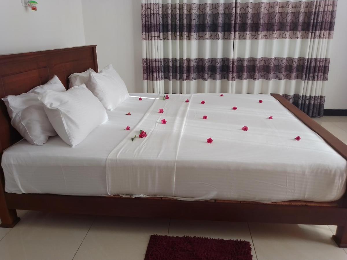 Sea & Greens Apartments Unawatuna Extérieur photo