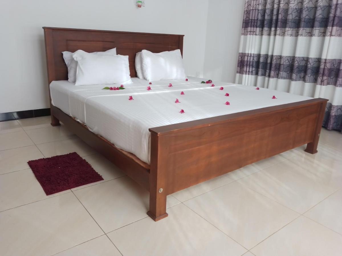 Sea & Greens Apartments Unawatuna Extérieur photo